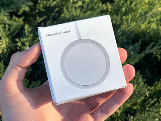 Беспроводная зарядка MagSafe