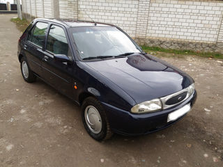 Ford Fiesta 3D foto 1