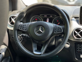 Mercedes B-Class foto 12