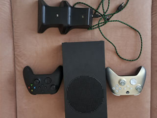 Xbox series S(1tb), 2 controlere, stație de încărcare+baterii foto 6