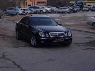 Mercedes E Class foto 1