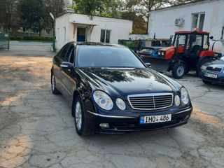 Mercedes E-Class foto 5