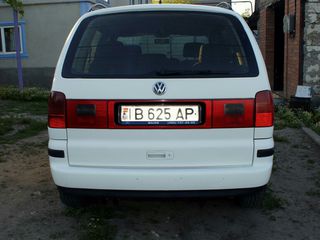 Volkswagen Sharan foto 2