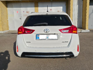 Toyota Auris foto 2