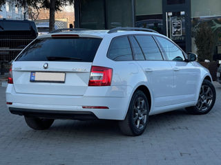 Skoda Octavia foto 3