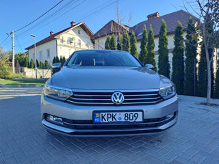 Volkswagen Passat foto 2