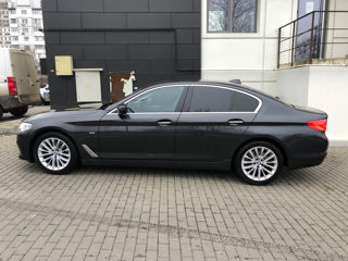 BMW 5 Series foto 10