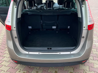 Renault Grand Scenic foto 8