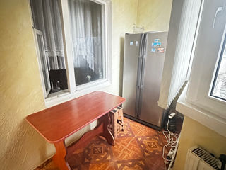 Apartament cu 3 camere, 72 m², Poșta Veche, Chișinău foto 2