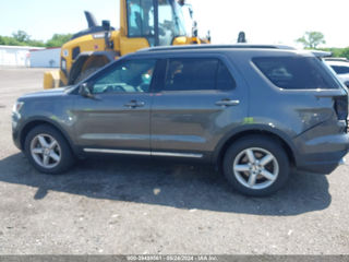 Ford Explorer foto 3