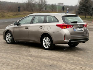 Toyota Auris foto 4