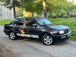 Volkswagen Vento foto 5