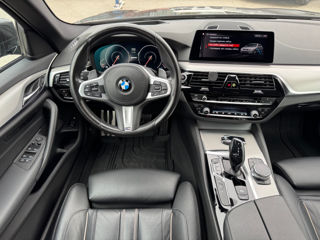 BMW 5 Series foto 11