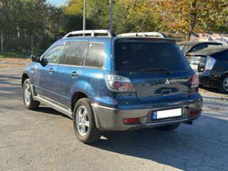 Mitsubishi Outlander foto 3