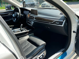 BMW 7 Series foto 14