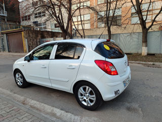 Opel Corsa foto 9