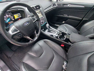 Ford Fusion foto 6