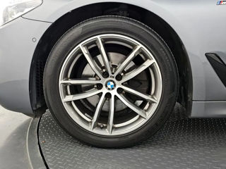 BMW 5 Series foto 5