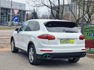 Porsche Cayenne foto 4