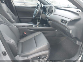 Lexus UX foto 4