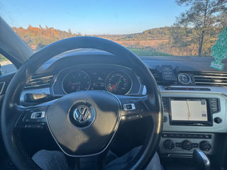 Volkswagen Passat foto 2