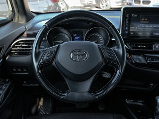 Toyota C-HR foto 10