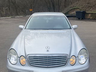 Mercedes E-Class foto 3