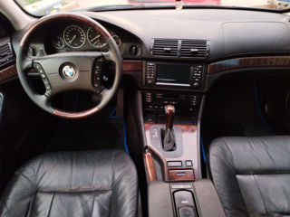 BMW 5 Series foto 4