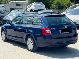 Skoda Octavia foto 3