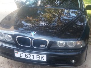 BMW 5 Series foto 2