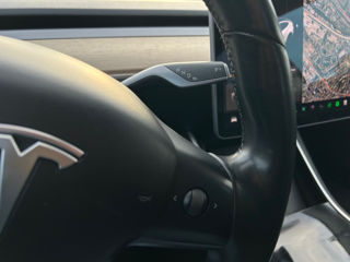 Tesla Model 3 foto 12