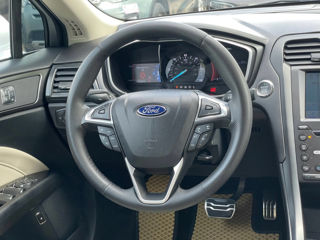 Ford Fusion foto 6