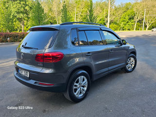 Volkswagen Tiguan foto 4