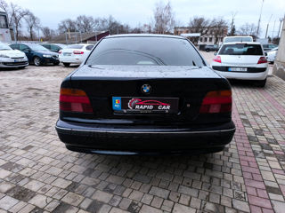 BMW 5 Series foto 6