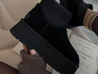 UGG Mini Dipper Black foto 6