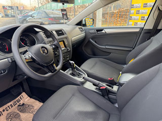 Volkswagen Jetta foto 10