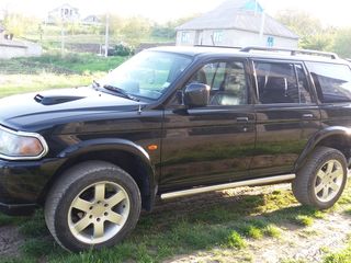 Mitsubishi Pajero Sport foto 5