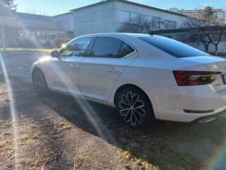 Skoda Superb foto 3