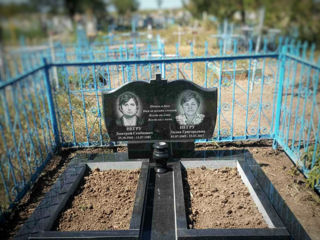 Monumente funerare din granit negru natural de la producator MemorialPrim.md foto 8