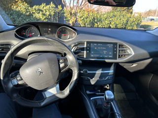 Peugeot 308 foto 8