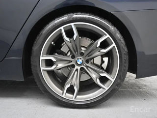 BMW 5 Series foto 11