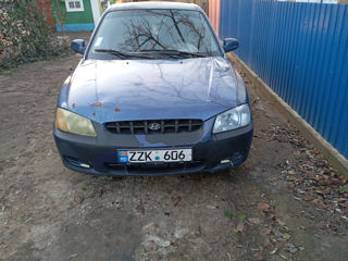 Hyundai Accent foto 5