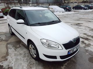 Skoda Fabia foto 2