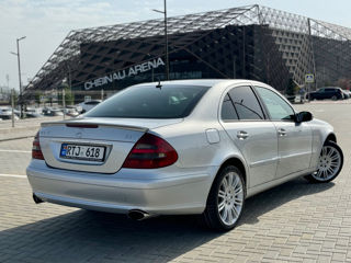 Mercedes E-Class foto 2