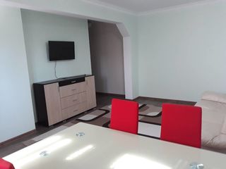 Se oferă spre chirie apartament 2 camere +living  , Buiucani  , str . Paris foto 4