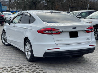 Ford Fusion foto 3