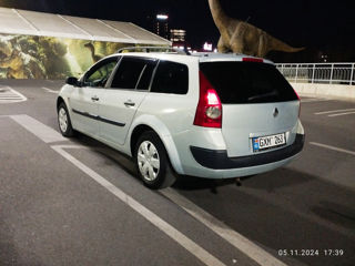 Renault Megane foto 1