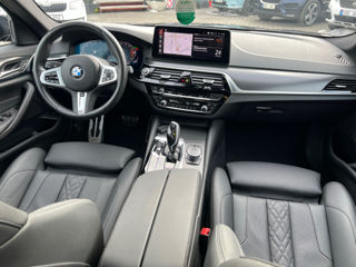 BMW 5 Series foto 8