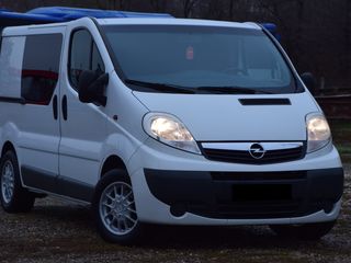 Opel Vivaro foto 5