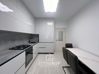 Apartament cu 2 camere, 69 m², Centru, Chișinău foto 2